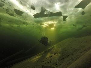 Picture of Алтын-Кёль подо льдом